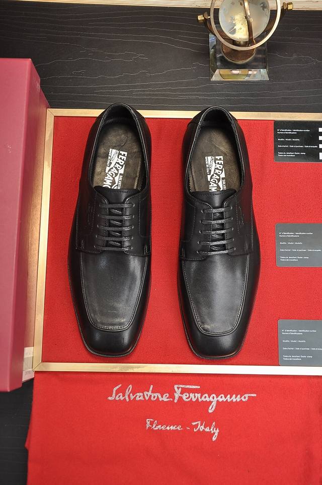 出厂价 Ferragamo 菲拉格幕 专柜最新款 原版进口开边上乘牛皮手工编织成+进口牛里+原版奢华金属扣+原版组合大底 对比无压力 38--45 45定做